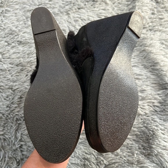 Bcbg cozy faux fur lined wedge boot - Picture 3 of 7